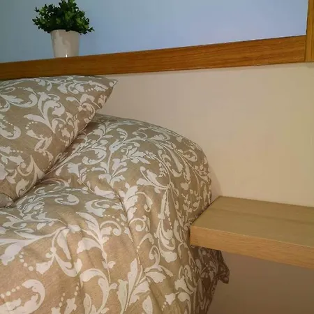 A Ii Apartment *